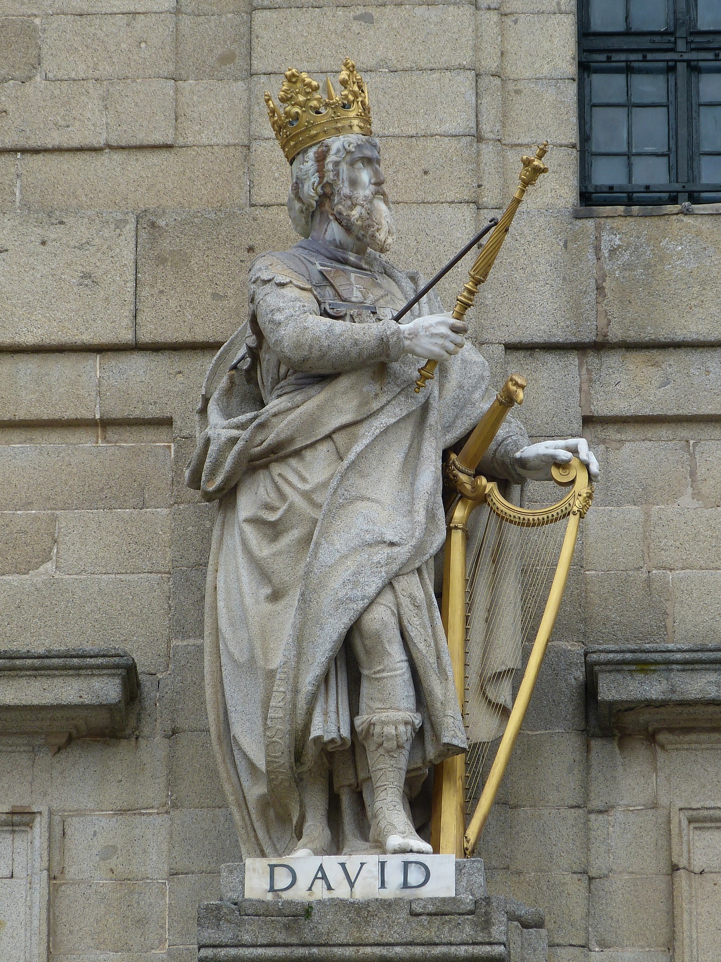 7. El Escorial 3 patio de los reyes Conoce la historia del Monasterio de El Escorial en una visita guiada privada